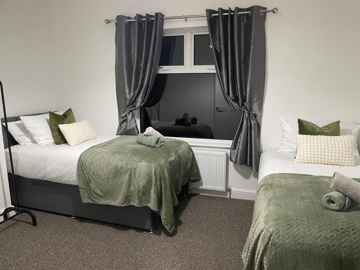 Comfy Home For Contractors And Families With Free Parking - Sage View Aldershot Exteriör bild