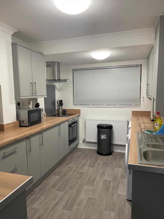 Comfy Home For Contractors And Families With Free Parking - Sage View Aldershot Exteriör bild