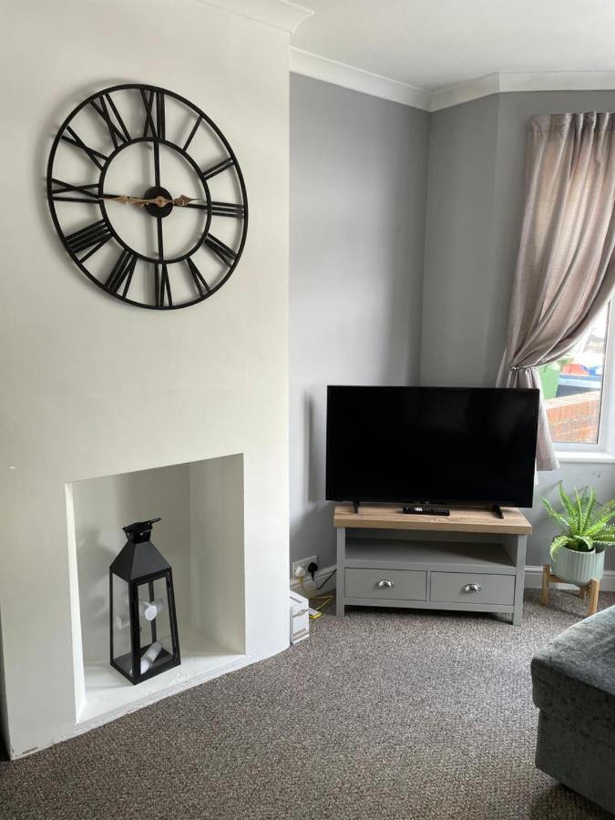 Comfy Home For Contractors And Families With Free Parking - Sage View Aldershot Exteriör bild