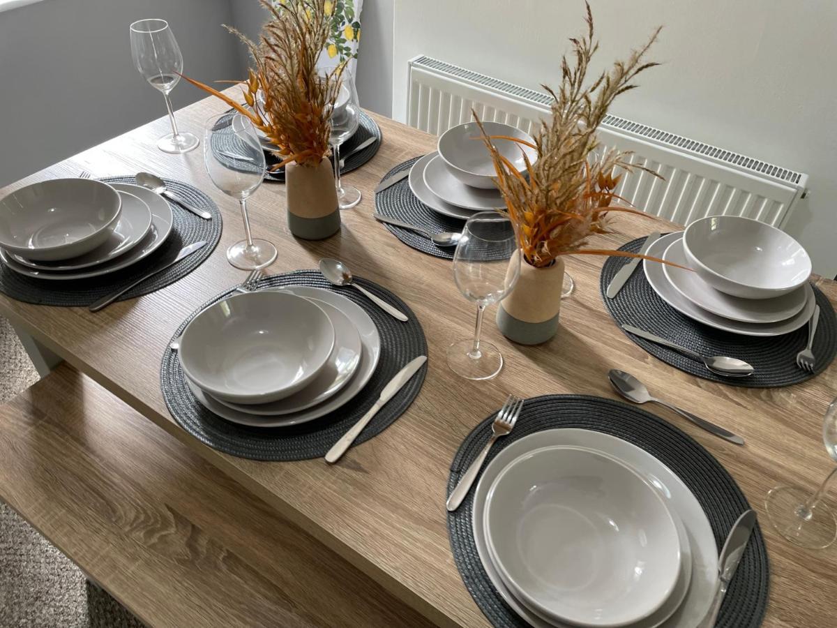 Comfy Home For Contractors And Families With Free Parking - Sage View Aldershot Exteriör bild