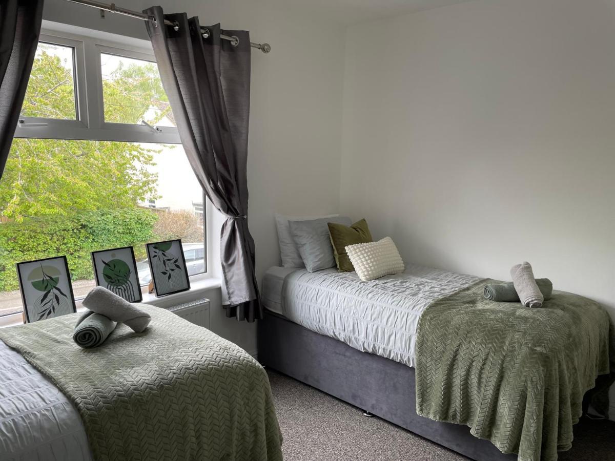 Comfy Home For Contractors And Families With Free Parking - Sage View Aldershot Exteriör bild
