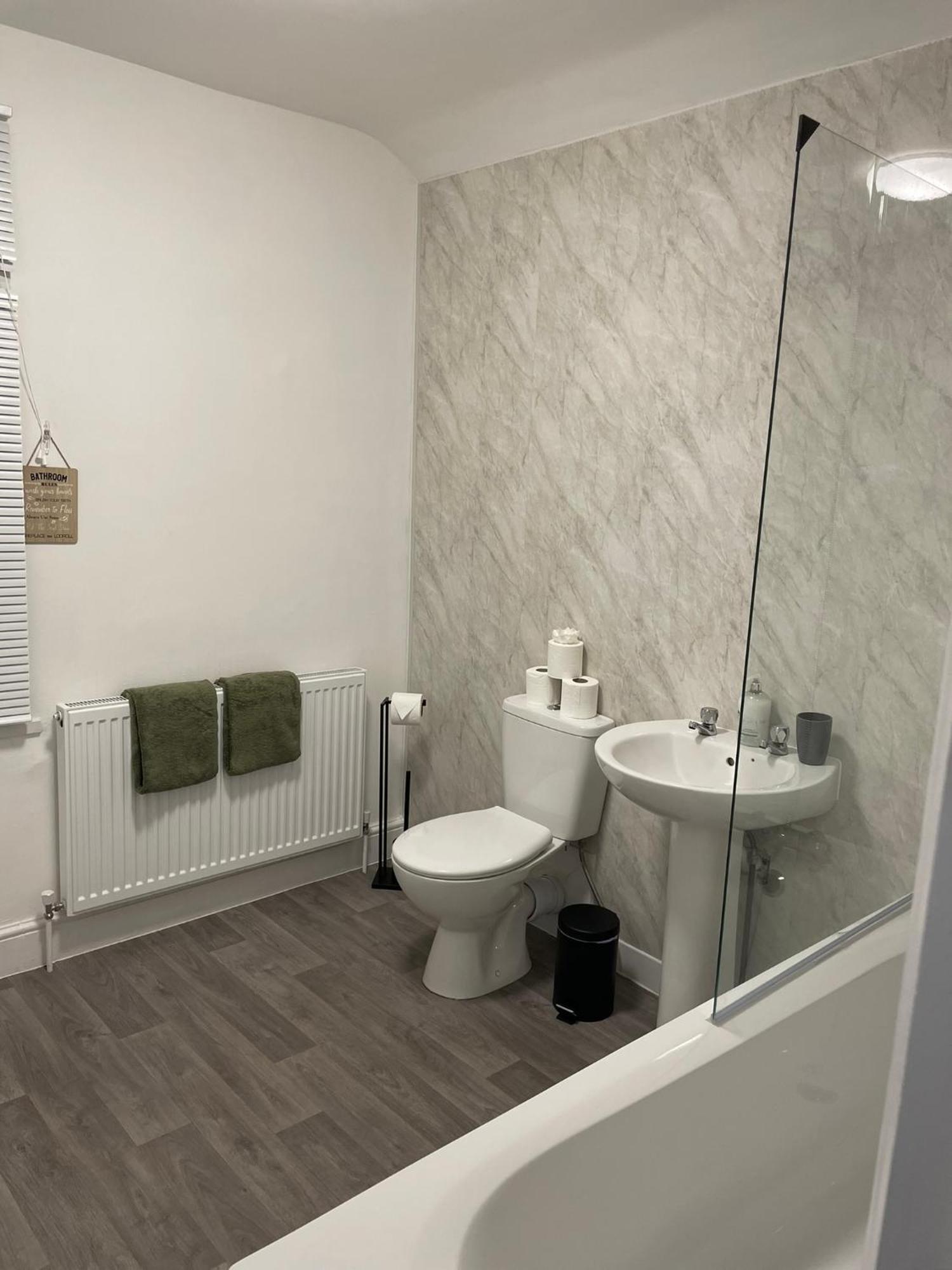 Comfy Home For Contractors And Families With Free Parking - Sage View Aldershot Exteriör bild